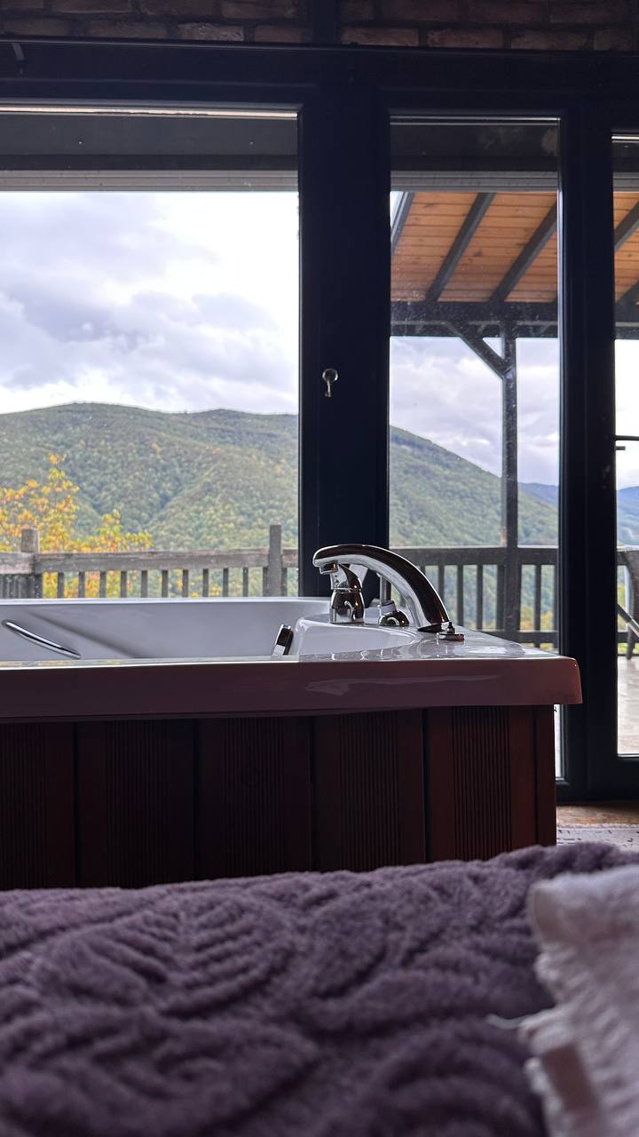 Sapanca Şükriye'de Huzurlu 2+1 | Isıtmalı Havuz | Jakuzili | Dağ Manzaralı Bungalov